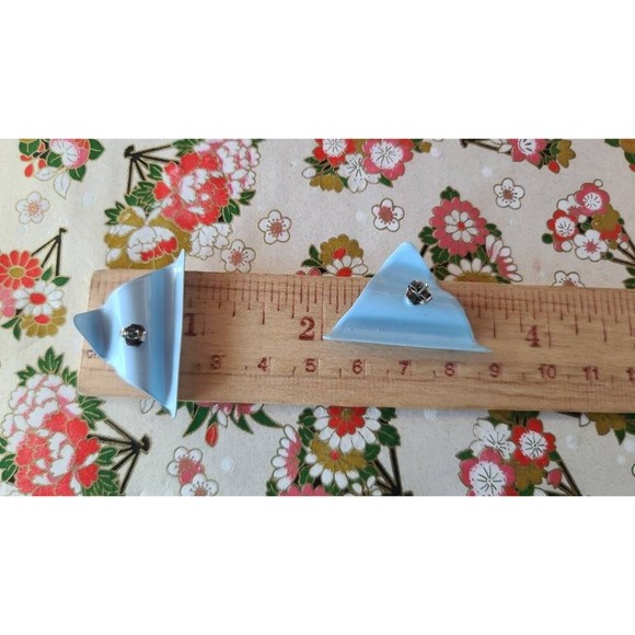 1980s Light Blue Wavy Triangular Earrings - Picture 10 of 10